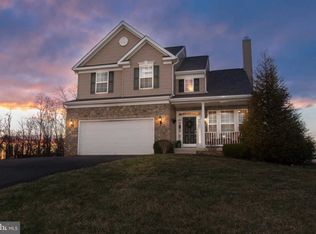 182 Revolutionary Rd, Charles Town, WV 25414