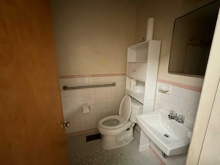 9 Dinwiddie Pl — Photo 3