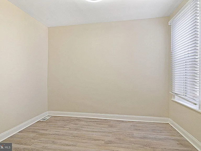 219 E Phil Ellena St — Photo 11