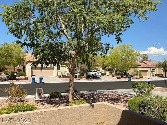 4th image of 2452 Desert Butte Dr