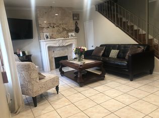 19631 Runnymede St UNIT 1, Reseda, CA 91335