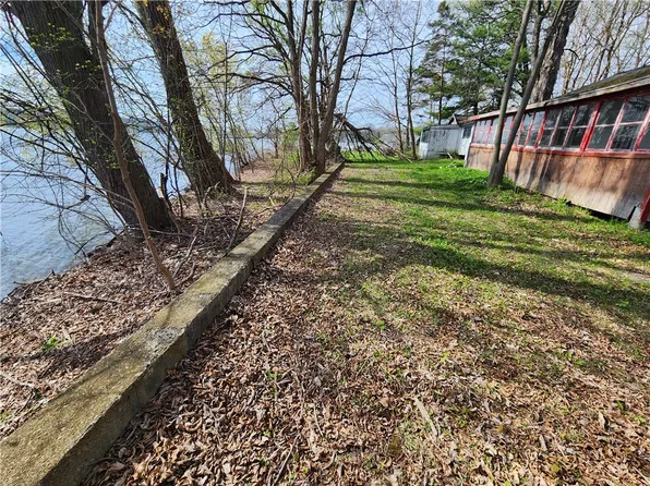4653 Wadsworth Cv, Geneseo, NY 14454