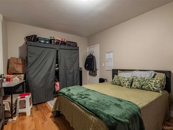 2916 Heath Avenue image 8 of 35