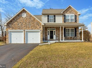 1801 Glen Eagles Dr, Pottstown, PA 19464