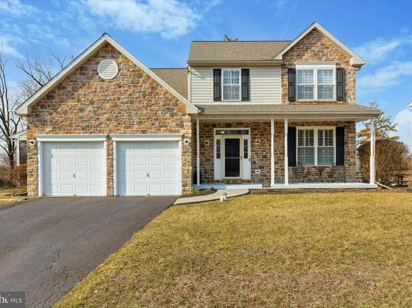 1801 Glen Eagles Dr, Pottstown, PA 19464