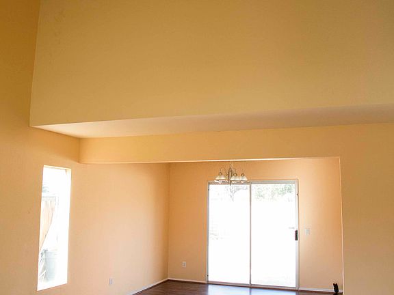 2nd image of 37349 Newbury Pl