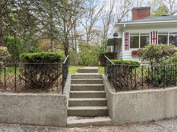 3rd image of 108 Lowell Rd