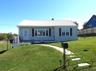 855 Goolsby St, Marion, VA 24354