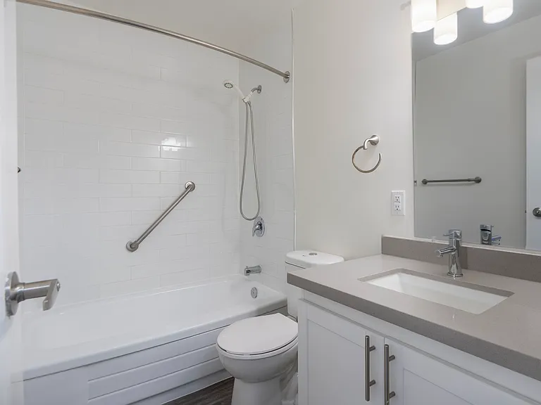 325 Willowdale Cres — Photo 18