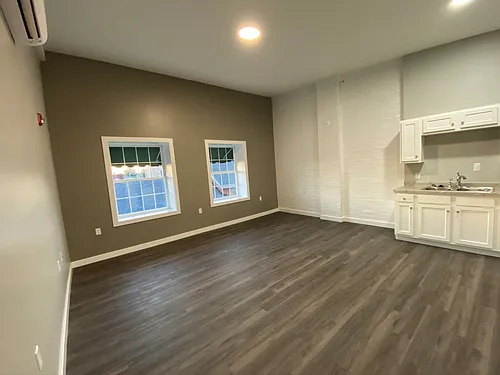 Floor plan 301