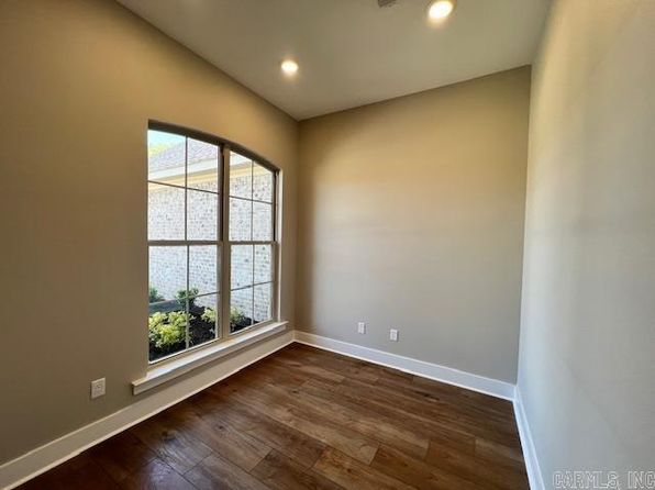 (undisclosed Address), White Hall, AR 71602