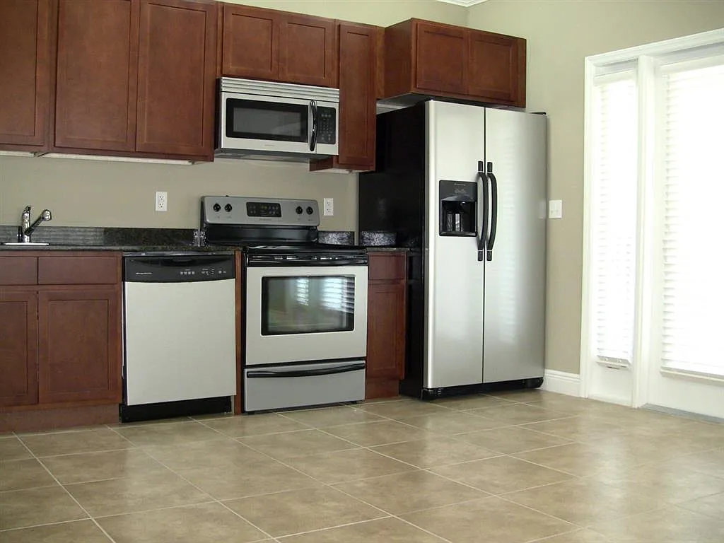 Upper Westside Apartments — Photo 4