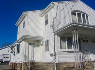 97 Main Rd #2, Tiverton, RI 02878