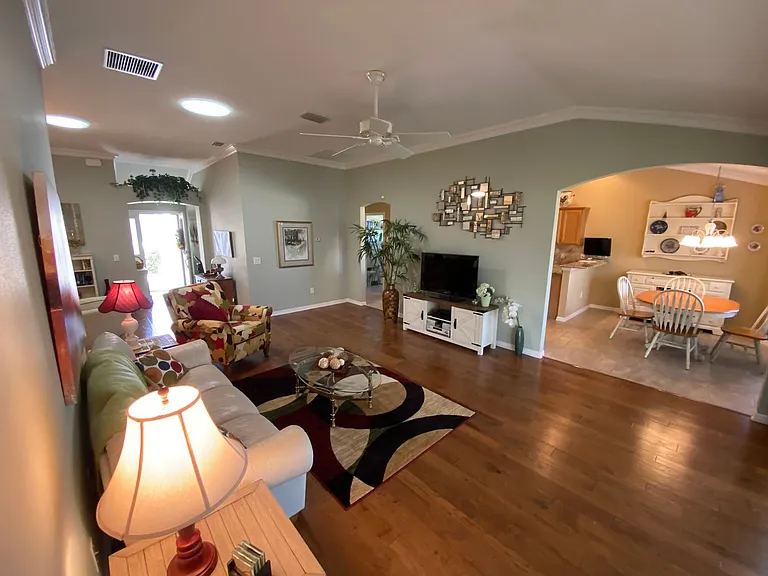1135 Barker Way — Photo 8