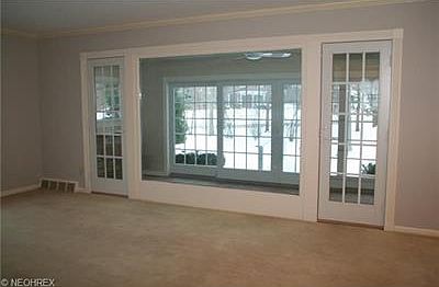 3rd image of 21450 Fairmount Blvd