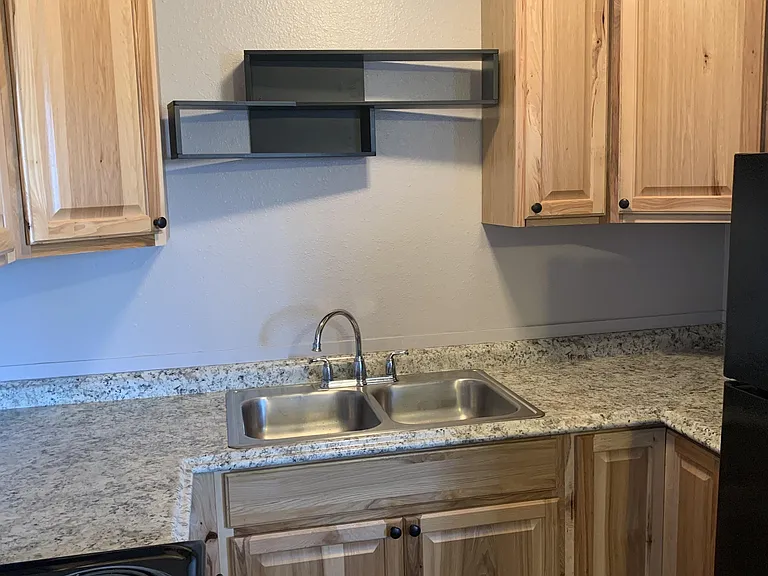 178 Rosewood Dr #B — Photo 3