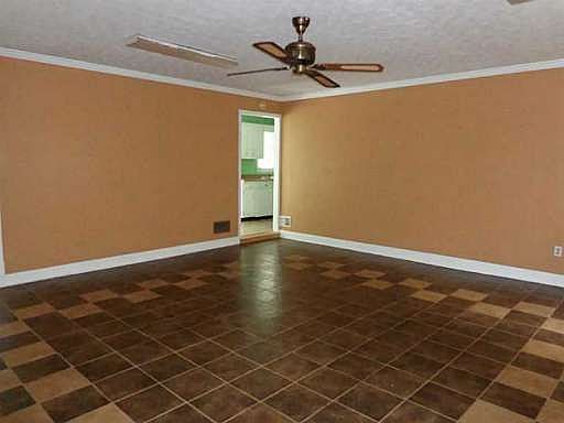 2nd image of 375 Madeira Cir SW