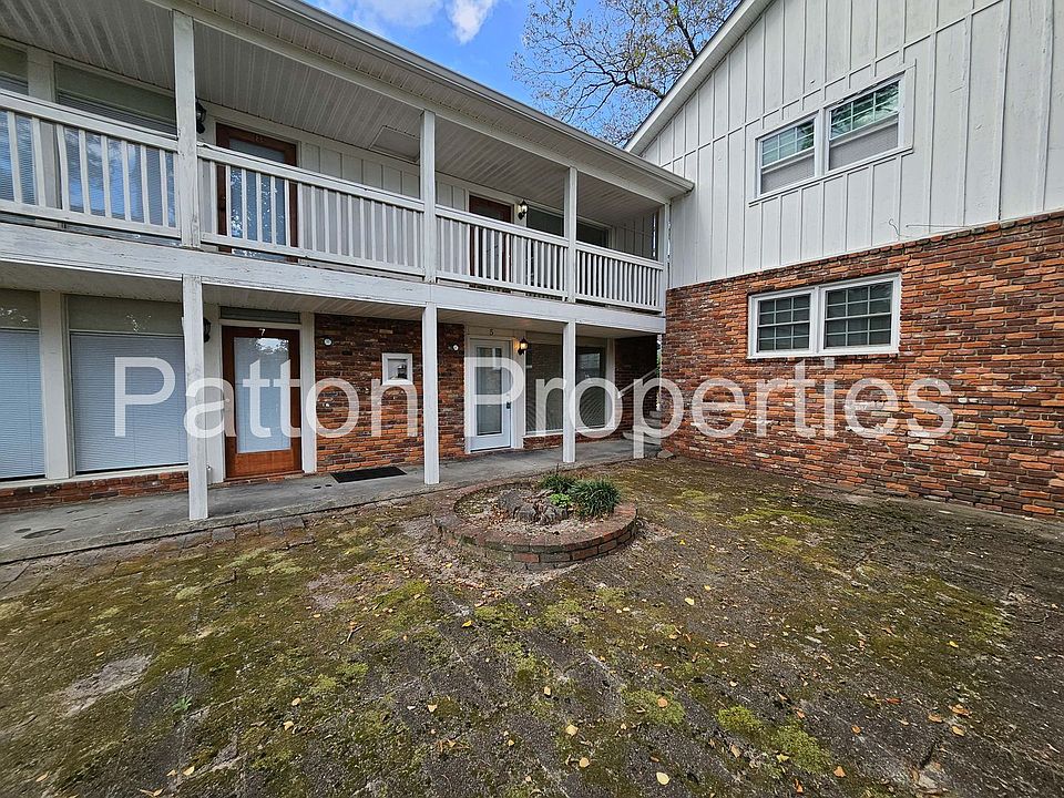 1st image of 3834 Rosewood Dr APT 5