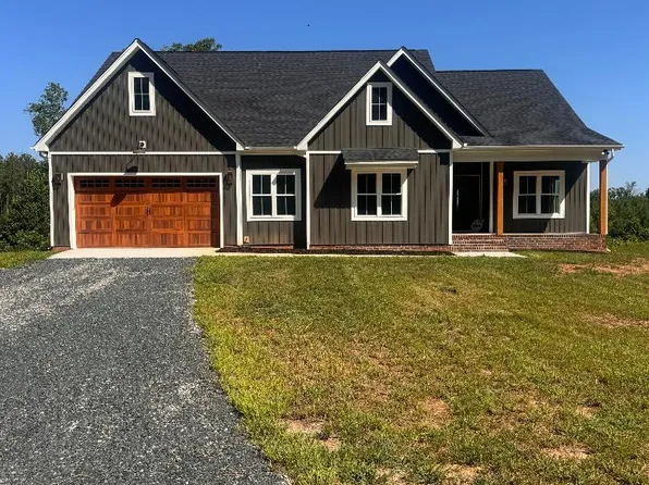 405 Hixburg Rd, Pamplin, VA 23958
