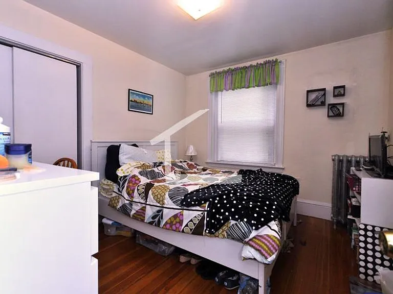 34 Linden St — Photo 9