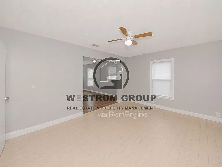 136 Arthur Dr — Photo 9