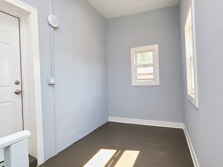 3744 S Parnell Ave #2 — Photo 13