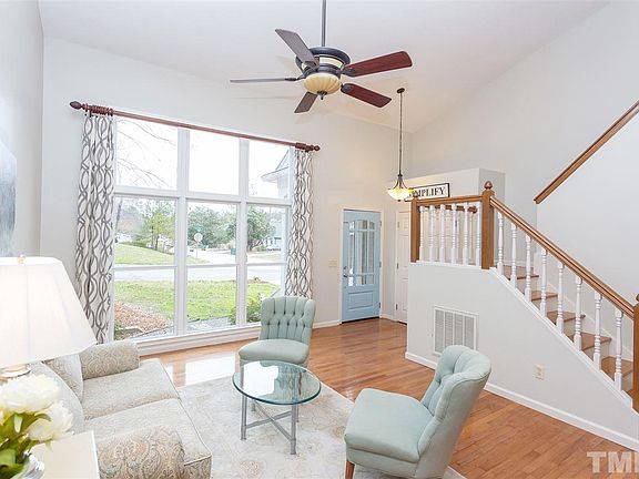 4th image of 3906 Blakeford Dr