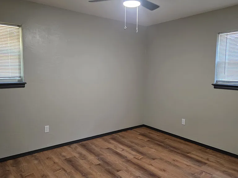 641 Redstone Ave — Photo 19