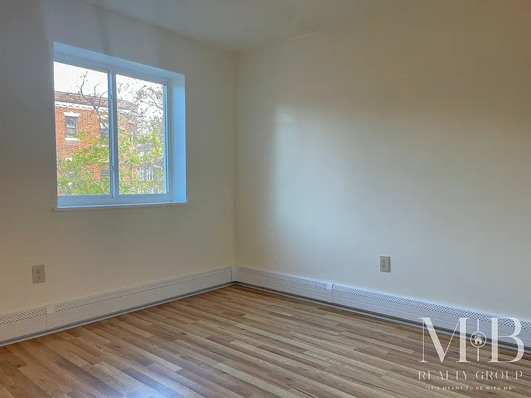 96 Sutherland Rd #12 — Photo 11
