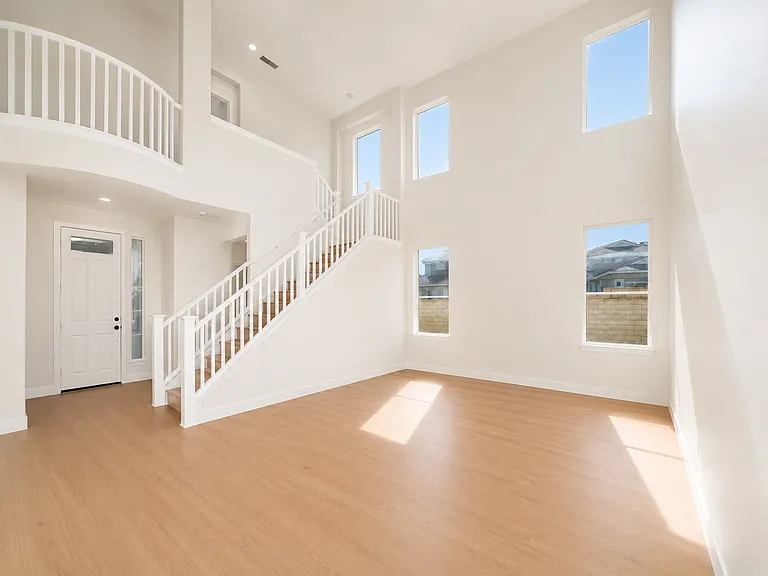185 Laurel Wood Ct — Photo 6