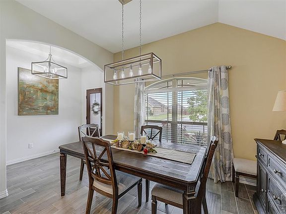 5th image of 1214 Crossvine Dr