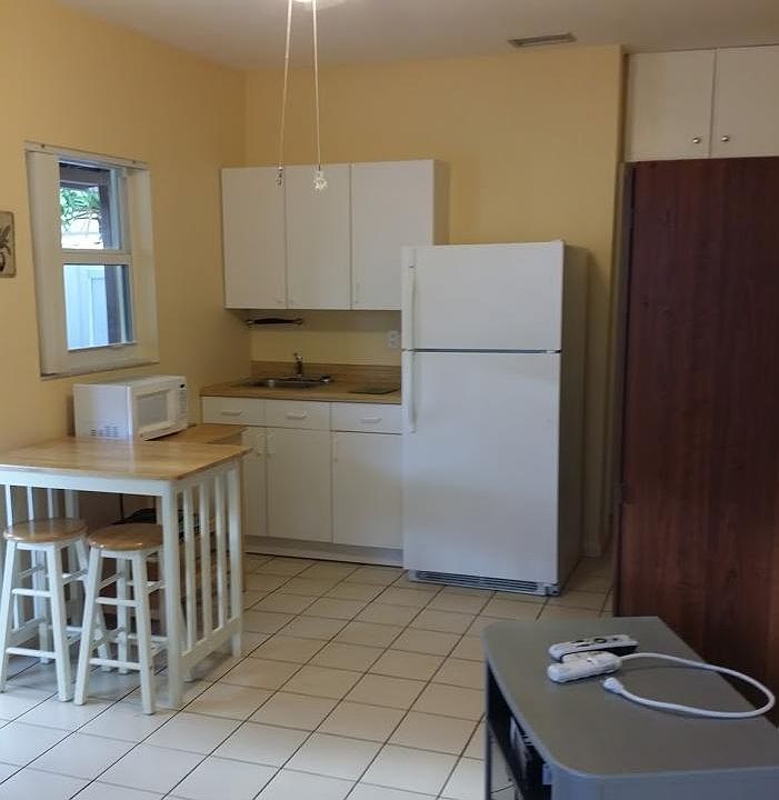 2nd image of 8821 SW 21st St