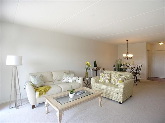 5th image of 1 N Beacon Pl APT 413