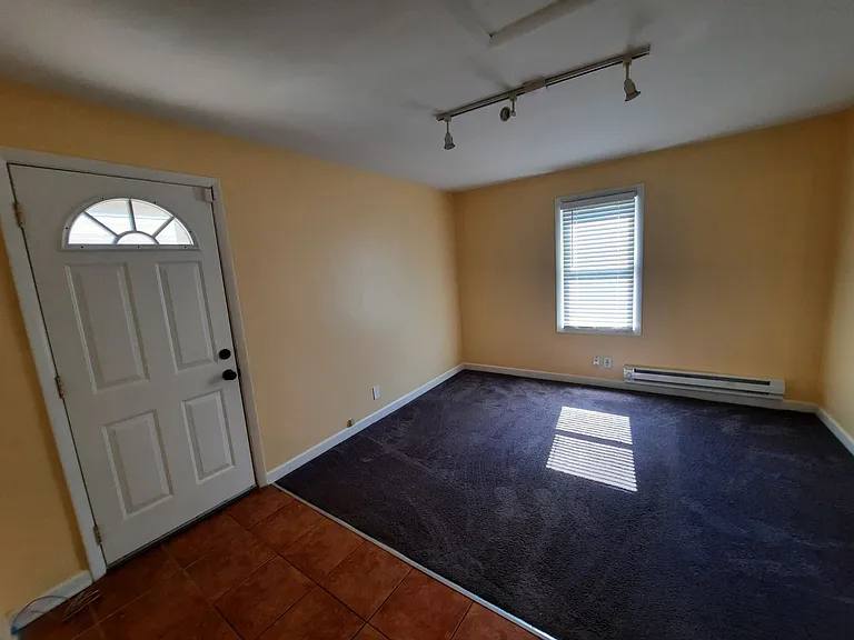 1720 Leland Ave — Photo 45