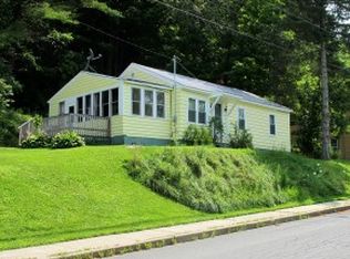 237 Caledonia St, Saint Johnsbury, VT 05819