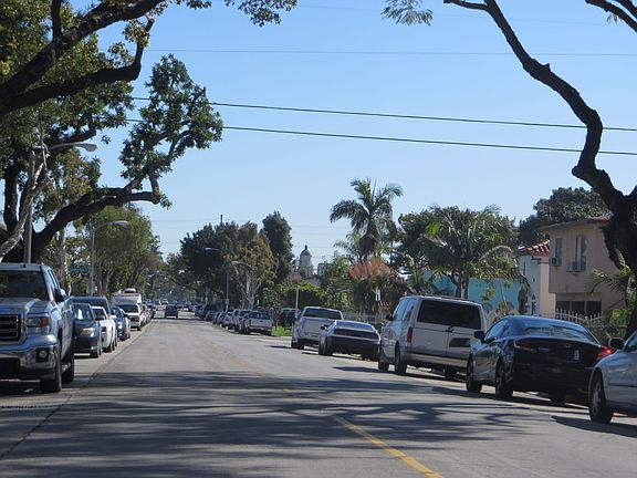 4th image of 8185 Cypress Ave