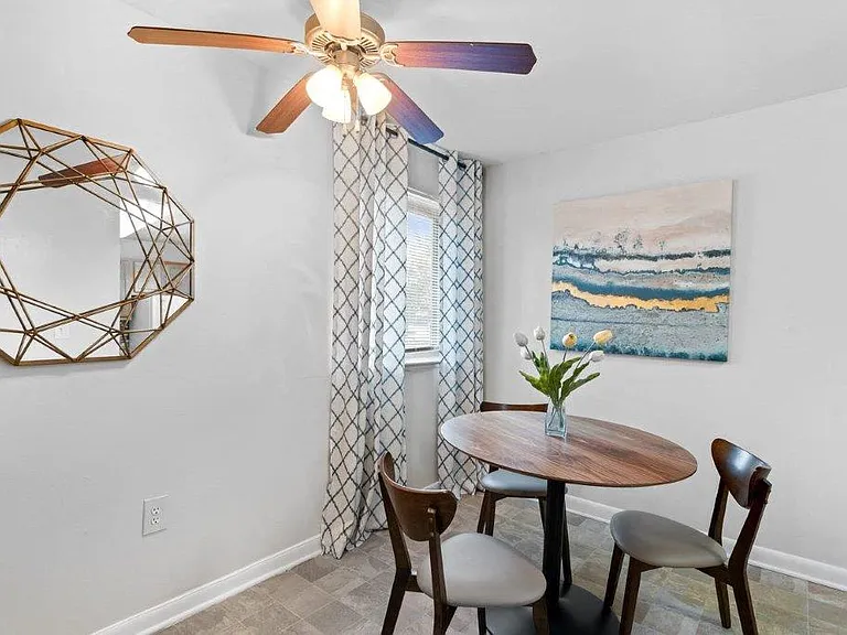 Gwynn Oaks Landing Apartments and Townhomes — Photo 8