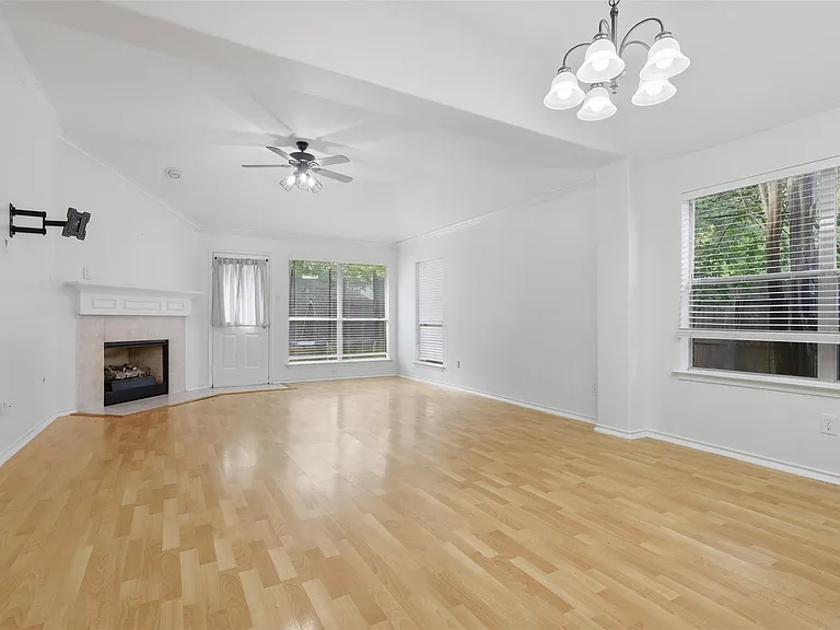 19319 Arbor Pines Ln — Photo 10