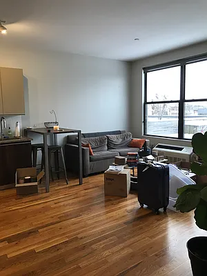 Rented by City Vista Inc | media 29