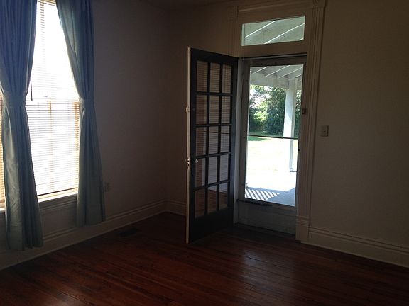 5th image of 400 Peck St