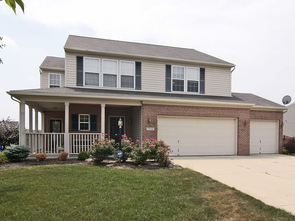 1st image of 19544 Silver Spring Dr