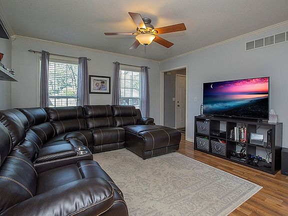 3rd image of 11120 Beech Trl