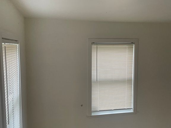 5th image of 10459 20th Ave S #A