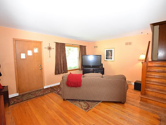 4th image of 435 S Cornell Ave