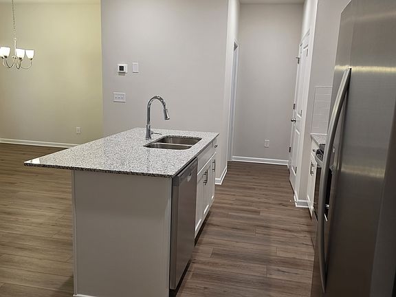 4th image of 6386 Sundowner Pl SW