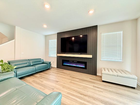 4th image of 16034 10th Ave E