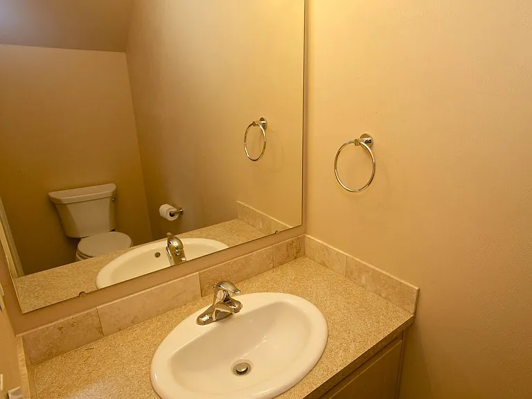 1931 Hilyard St - Half Bath 1931 Hilyard St - Half Bath