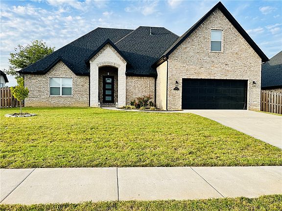 2nd image of 1201 Quailridge Way