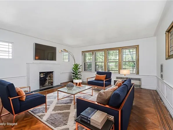 1422 East 27th Street image 6 of 12