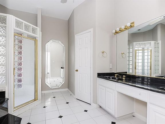 5th image of 500 Park Place Ct